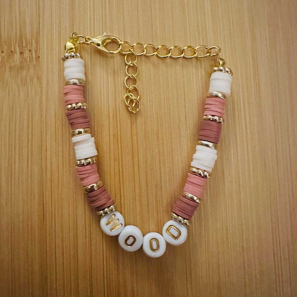 Taylor Swift “WOOD” friendship bracelet